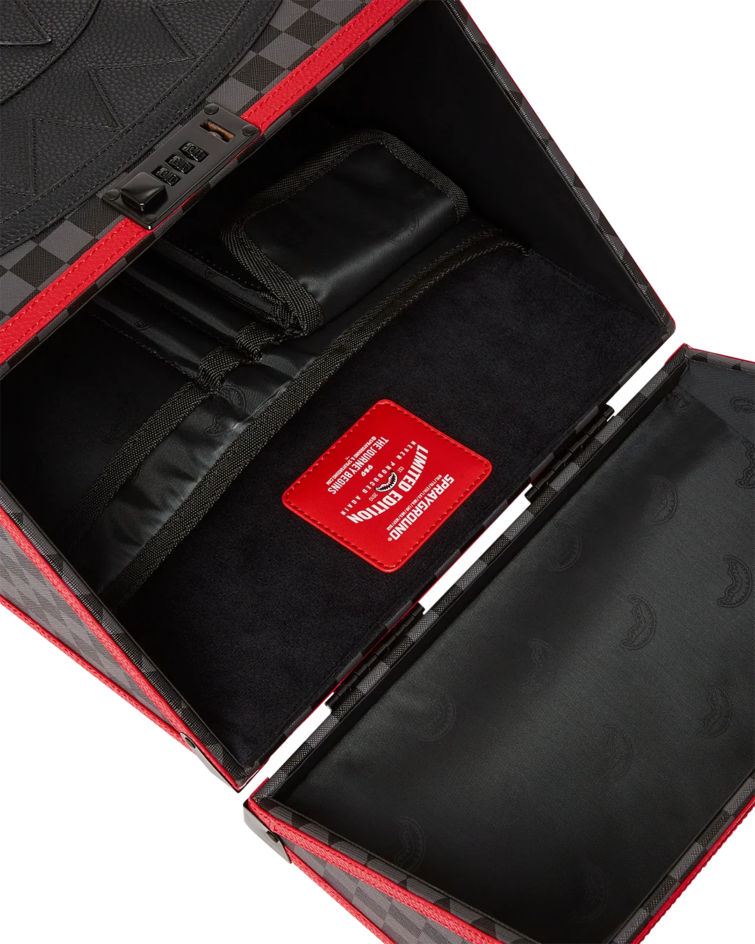 MONACO SHARK CLUB CHATURANGA SHARK 1900 BACKPACK