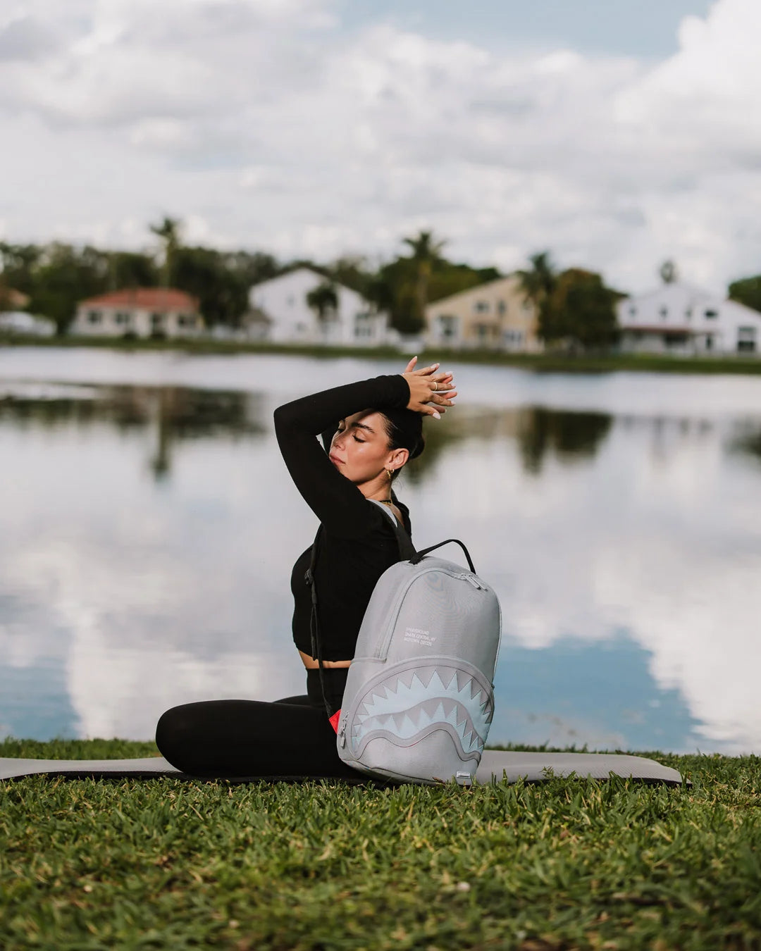 SHARK CENTRAL ICE MESH BACKPACK