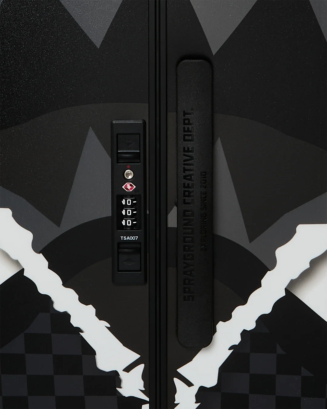 SHARK SLASH FULL-SIZE LUGGAGE