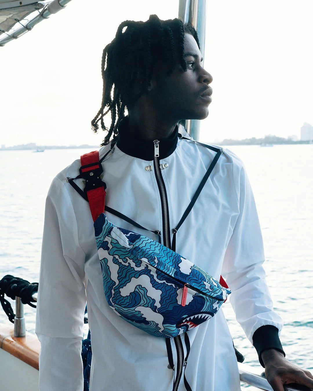 SHARK WAVE SAVVY CROSSBODY