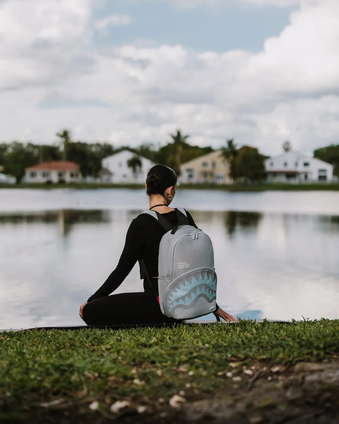 SHARK CENTRAL ICE MESH BACKPACK