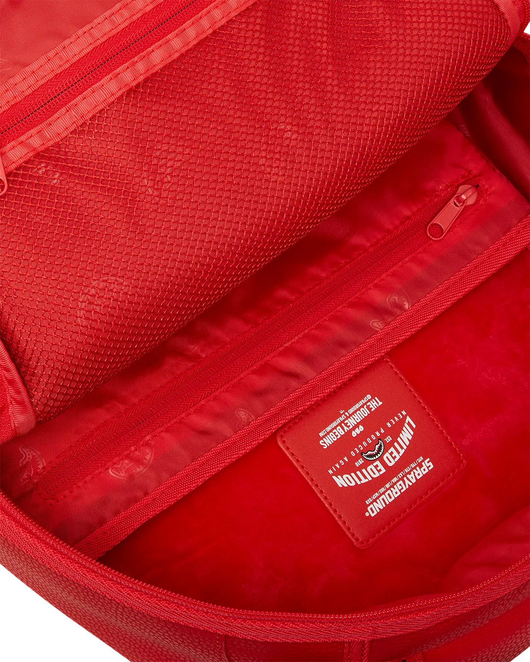 HEAVY METAL SHARK RED BACKPACK (DLXV)