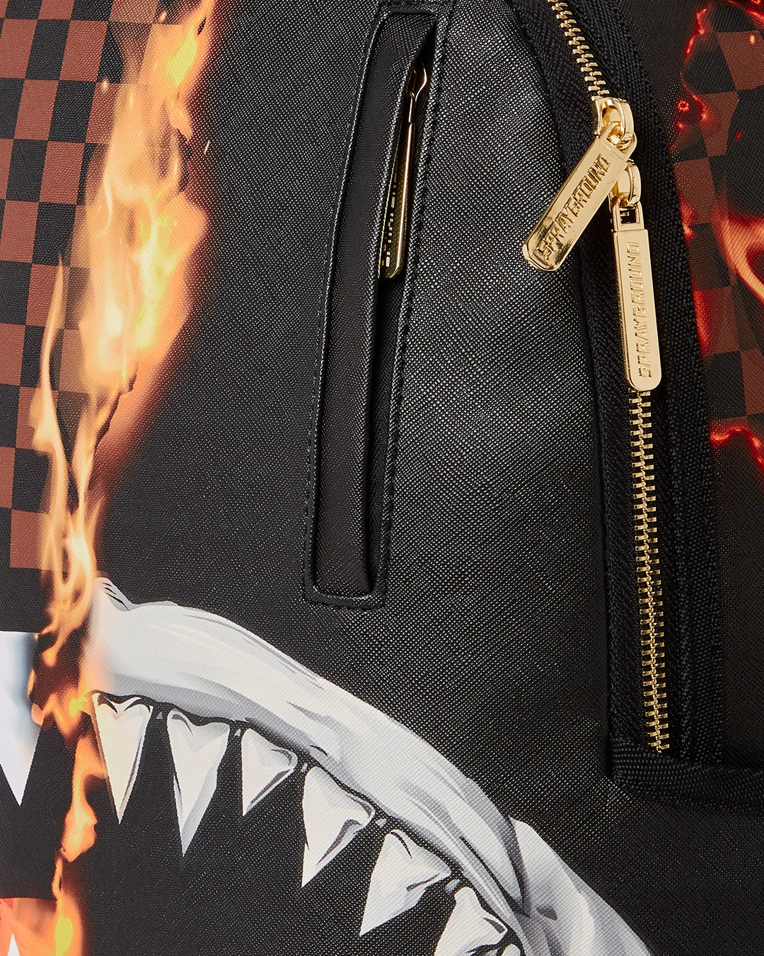 SHARKS IN PARIS UNSTOPPABLE BACKPACK (DLXV)