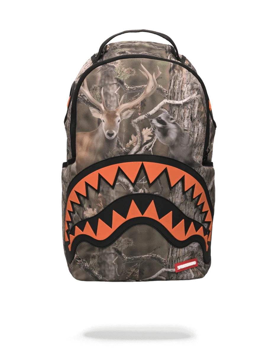WILD LIFE HUNTER RUBBER SHARK BACKPACK