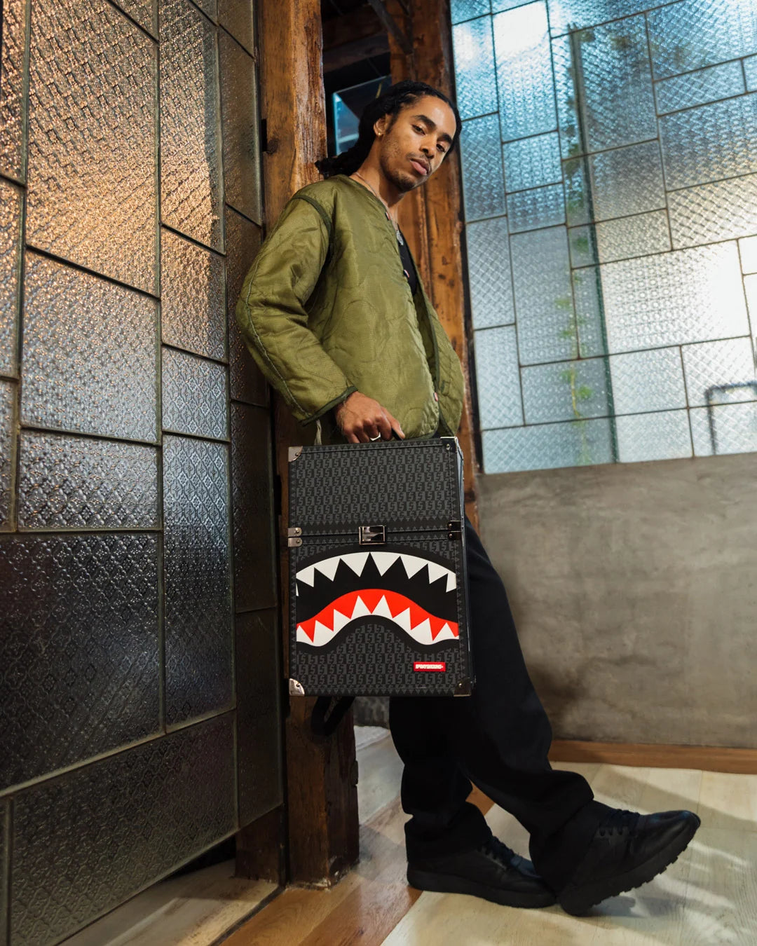 SPRAYGATTI REVV CHATURANGA SHARK 1900 BACKPACK