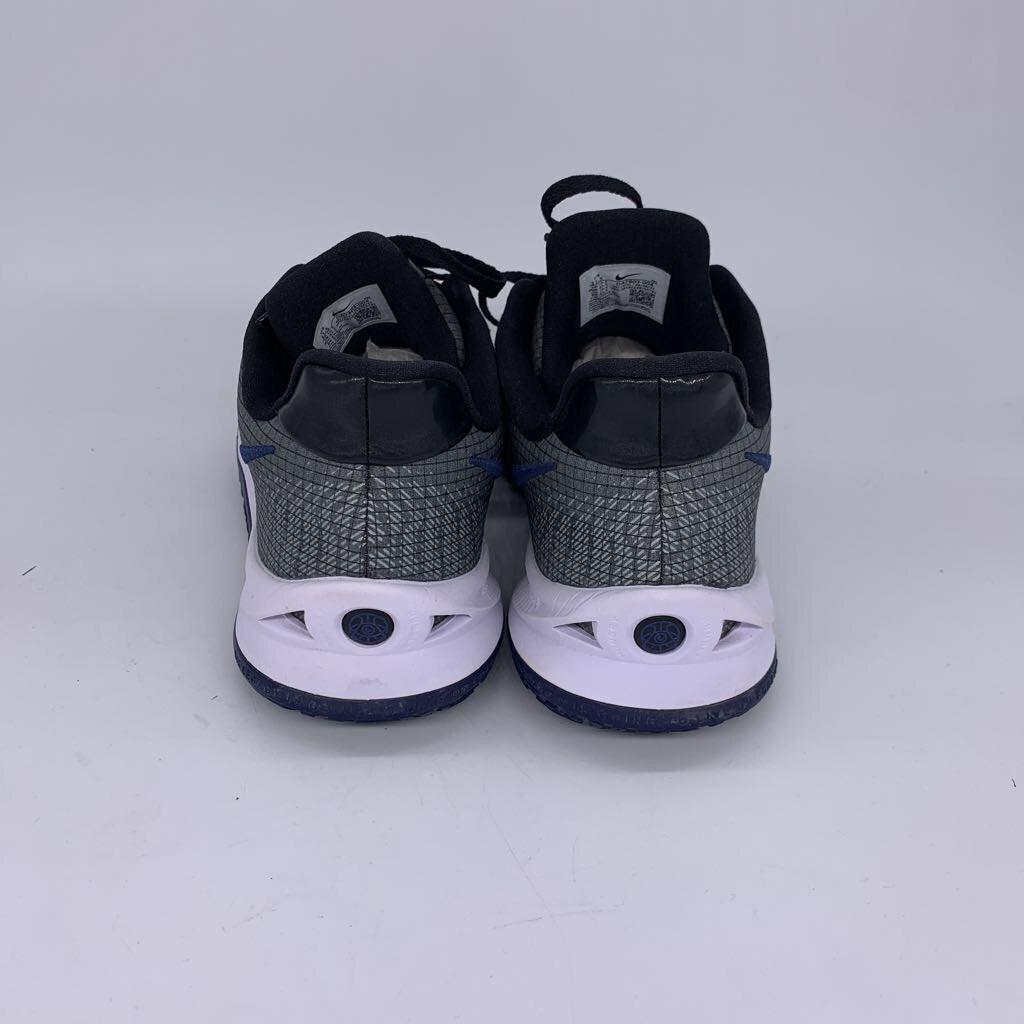 Kyrie 4 Shoes