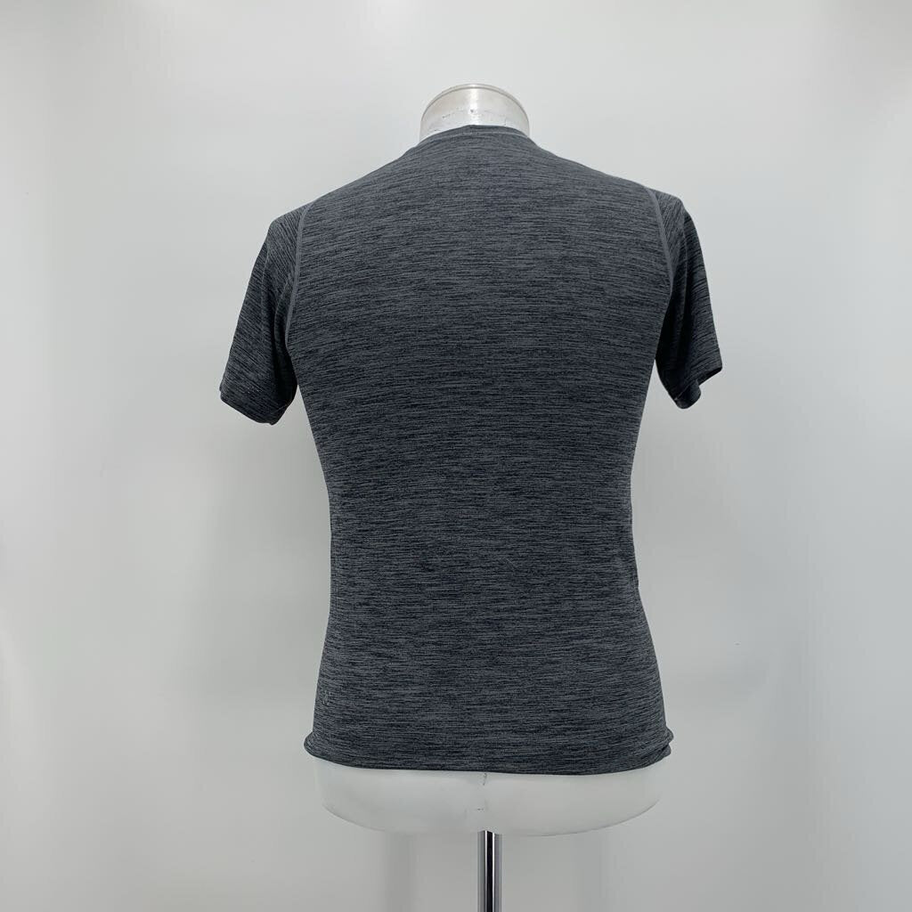 Lululemon T-Shirt