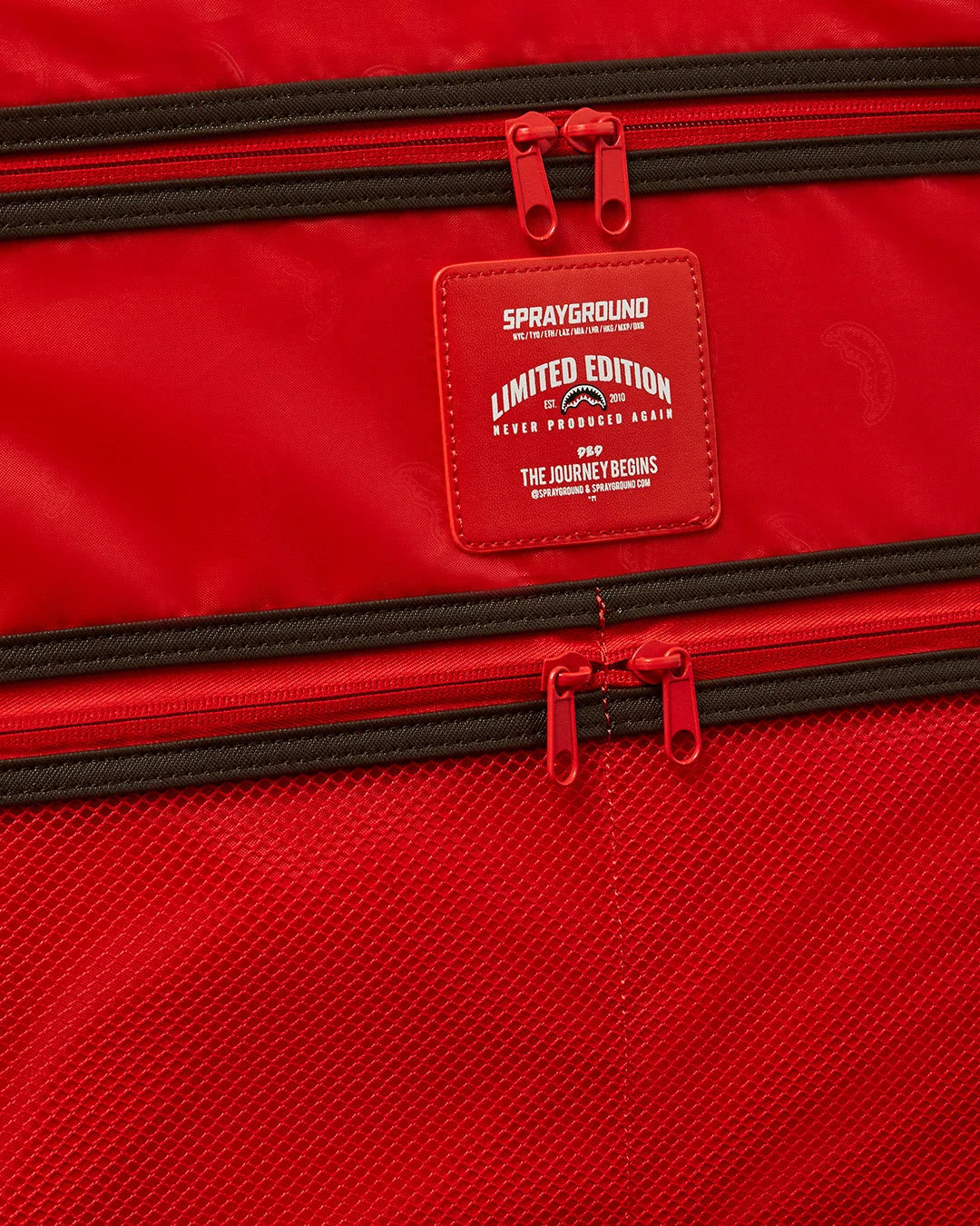 THE PARADOXX SHARK JETSETTER CARRY-ON LUGGAGE