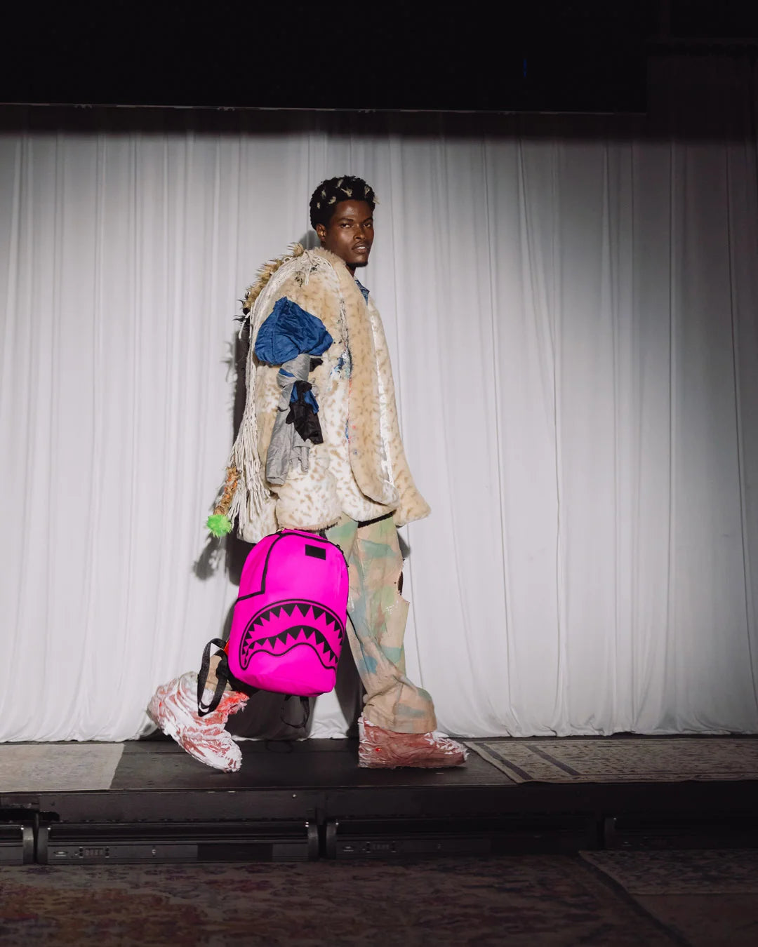 SHARK CENTRAL 2 PINK CODE BACKPACK