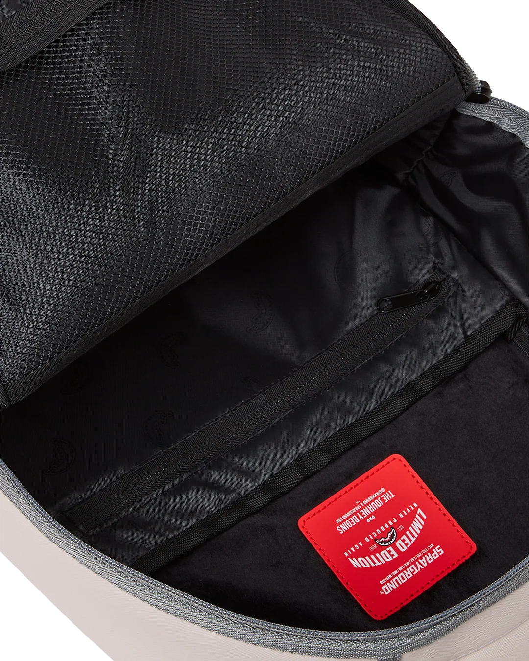 SHARK CENTRAL SATURDAYS DLXSV BACKPACK