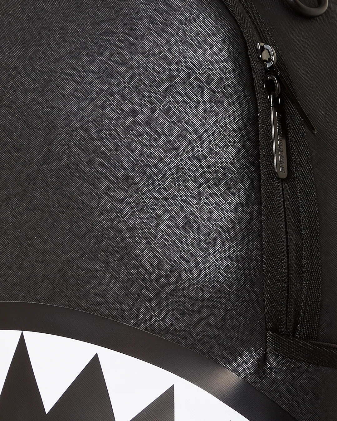 SHARK CENTRAL BLK/GRAY BACKPACK (DLXV)