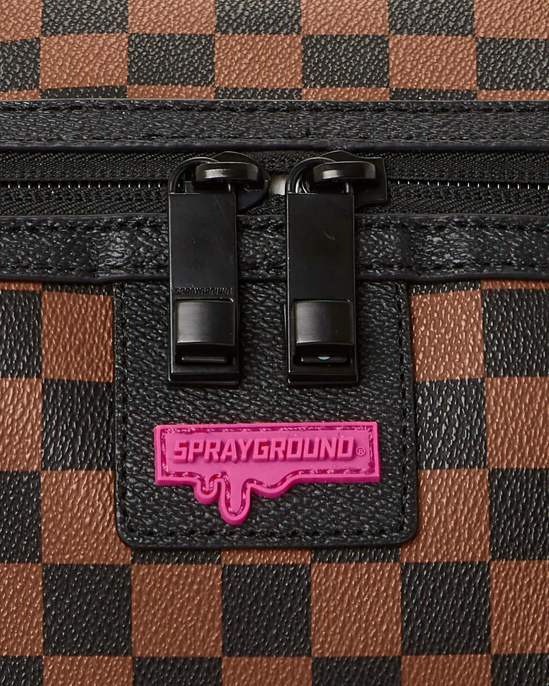 THE ARTISTS TOUCH DUFFLE