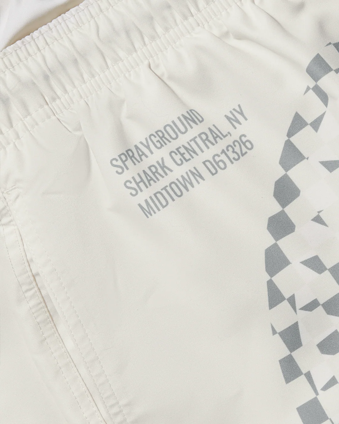 SHARK CENTRAL DYNAMIC SWIM SHORTS