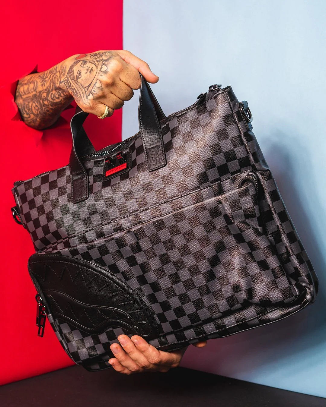 HENNY BLACK TRAVEL CASE