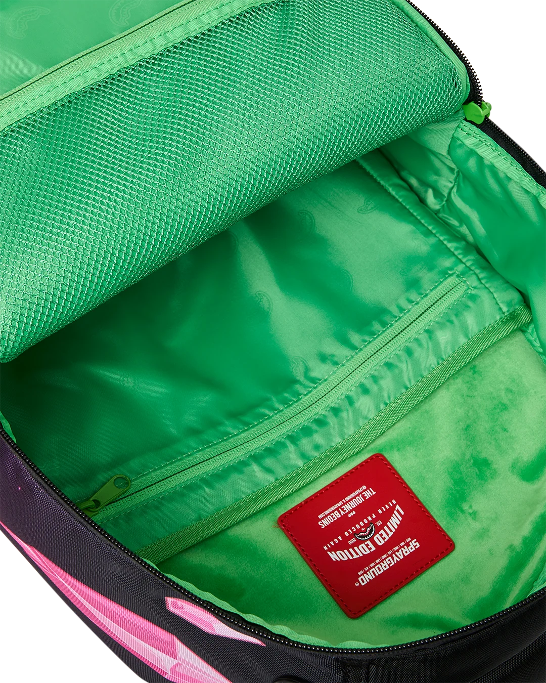 RICK AND MORTY - KALAXIAN CRYSTAL SHARK BACKPACK