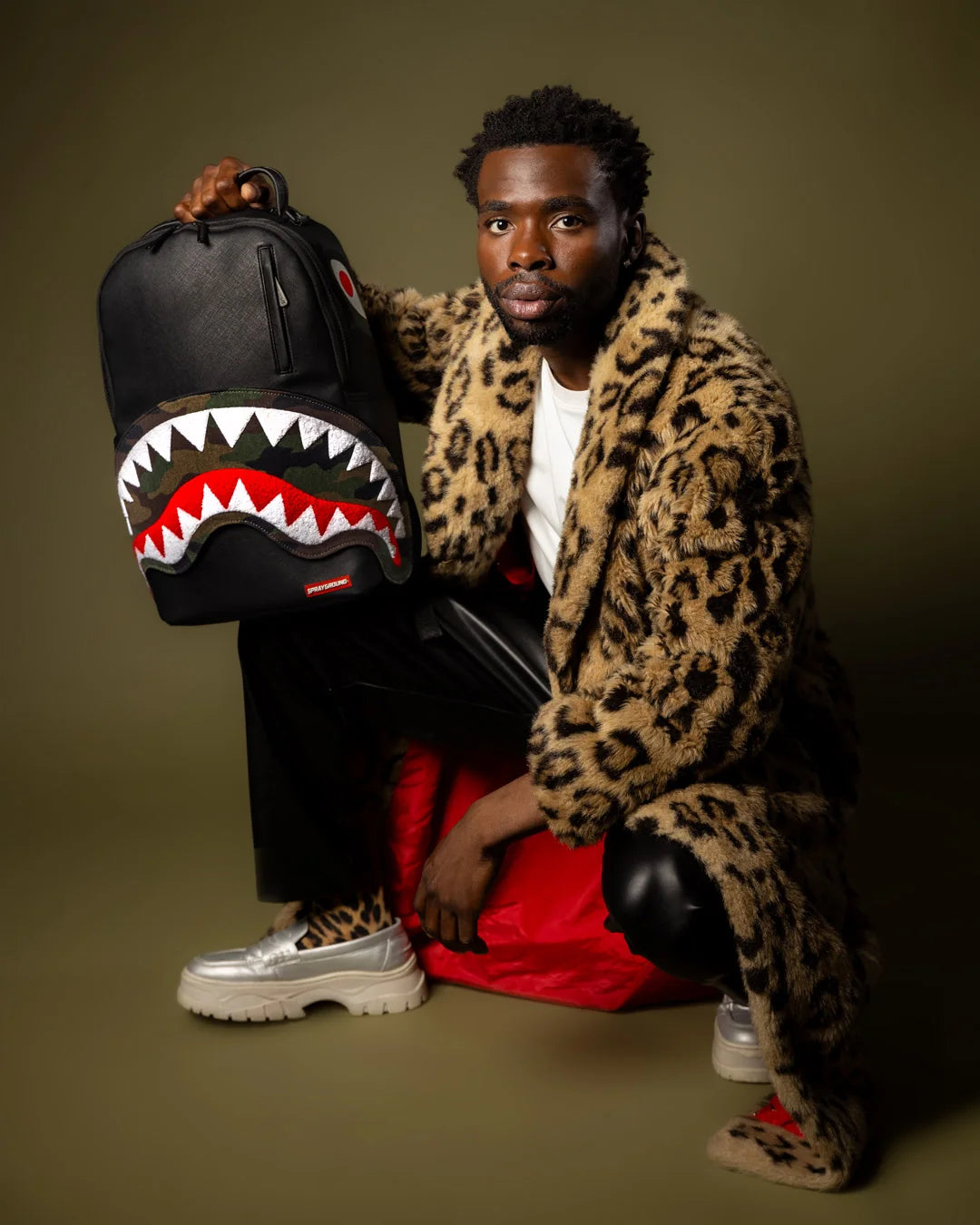 VELCRO SHARK - 3 INTERCHANGEABLE SHARKS BACKPACK (DLXV)